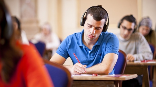 Phương pháp luyện nghe IELTS Listening hiệu quả cho người mới
